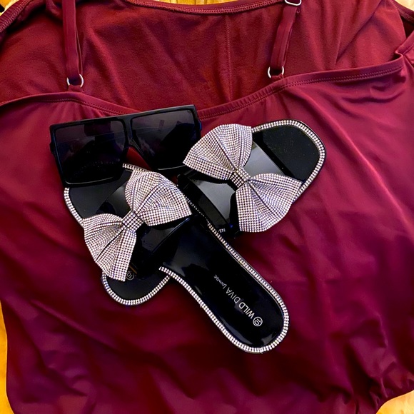 One piece bathing suit - Picture 3 of 7